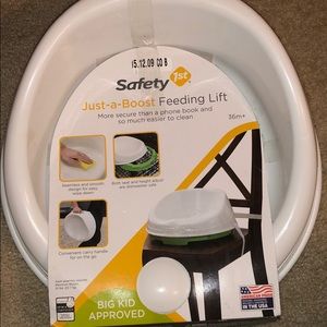 Safety 1st Just a Boost Feeding Lift